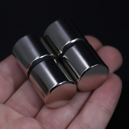 Magnet puternic neodim disc rotund 20mm x 20mm cu suprafata nichelata