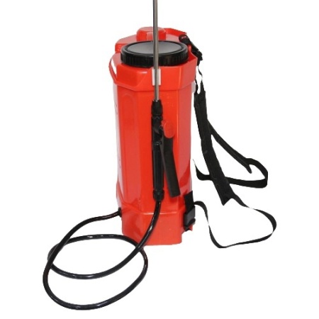 Caracteristici:  Tip - cu acumulator Tensiune acumulator - 12 V Capacitate acumulator - 8 Ah Durata de funcționare fără reîncărcare - 6-8 ore Capacitatea rezervorului - 12 l Presiune de lucru - 4-4,5 bar Consumul - 1,6-1,7 l/min Lungimea tubului telescopi