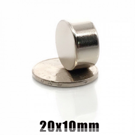 Magnet neodim puternic, formă disc, placat cu nichel, N42, forță aproximativ 11 kg Magnet neodim de dimensiuni medii cu o puternică forța de atracție, poate susține pană la 11 kg in plan vertical. Este magnetul potrivit dacă doriți sa va construiți propri