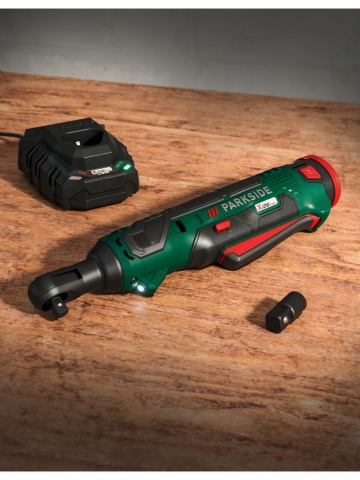 Cheie cu clichet fara fir de 12V cu acumulator si incarcator Parkside