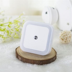 Lampa de veghe 3D White Bright Lamp - Veioza Smart Led cu senzor de lumina incorporat