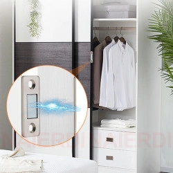 Setul magnetic slim cu suruburi incluse este format din doua piese, concepute pentru a fi montate pe usi sau sertare. Acestea sunt denumite "slim" datorita design-ului lor subtire, care le face sa fie discrete si sa se integreze bine cu mobilierul sau cu 