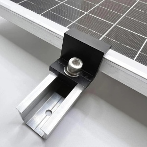 Accesorii montaj panouri solare negre
