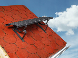 Treaptă zincată acces acoperiș șindrilă bituminoasă
