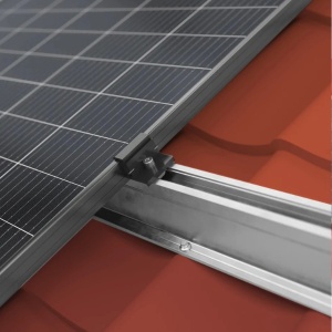 montaj panouri fotovoltaice tigla metalica