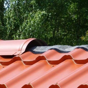 Opțiuni culori bandă ventilare coamă GEO VENT pentru asortare cu țigla metalică