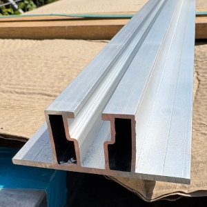 Profil Aluminiu 24.5 mm x 4,3 ml– Șină Montaj Panouri Fotovoltaice - Img 2