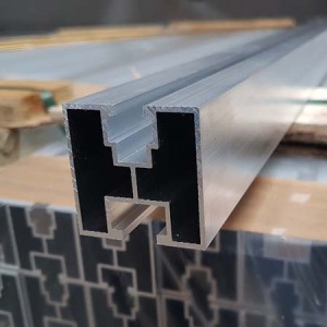 Profil Aluminiu 40x40 mm, Lungime 2.2m – Ofertă Palet 150 buc (Montaj Panouri Fotovoltaice)