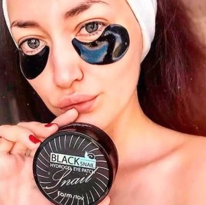 FarmStay Black Snail Hydrogel Eye Patch