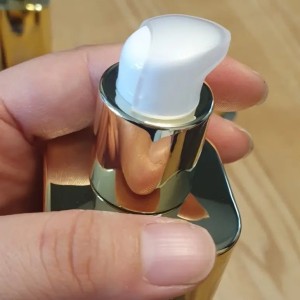 JaHwangSu Tri-Peptide Wrinkle Essence
