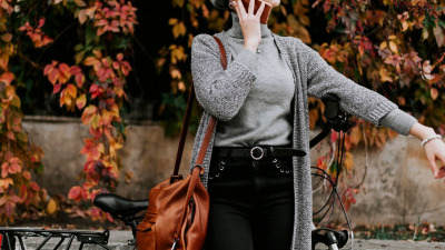 🧥 Ghid de Îmbrăcăminte Tranziție între Sezoane 🌦️ Sfaturi pentru Garderoba Ta Perfectă! 👕👗