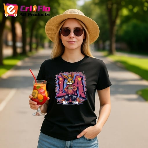 Tricou Bugs Bunny in hanorac mov pe fundal splash rosu-albastru Copii | Dama | Barbat, negru