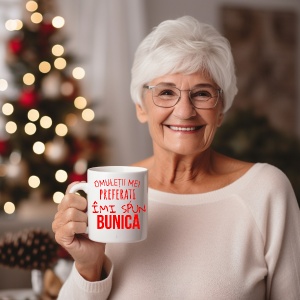 Cana alba personalizata cu textul Omuletii mei preferati imi spun Bunica - Img 3