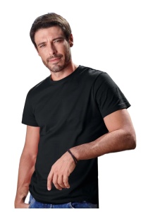Tricou barbat Simplu basic negru purtat de un bărbat frumos si tanar