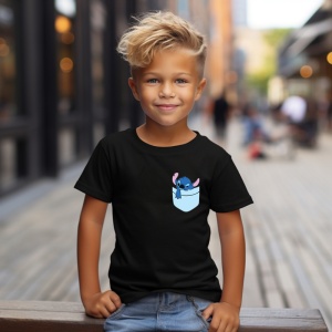 Tricou personalizat pentru copii din bumbac 100% cu imprimeu de buzunar - Stitch din Lilo & Stitch - Cadou perfect pentru fanii Disney
