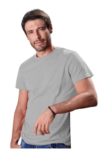 Tricou barbat Simplu basic gri deschis purtat de un bărbat frumos si tanar