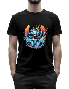 Tricou negru cu un design colorat ce înfățișează un personaj animat albastru(Stitch), zâmbitor și entuziast, înconjurat de stropi de culoare vibrantă. Personajul are o expresie jucăușă, iar fundalul prezintă o explozie de culori, adăugând un aspect energi
