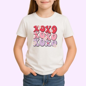 Tricou Xoxo Text Roz Pastelat Inimi V1, din bumbac 100% , tricou alb pentru Copii | Dama | Barbat