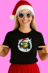 Tricou Grinch Cu Fundal Rosu Si Zapada Craciun, din bumbac 100% Copii | Dama | Barbat - Img 3