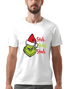 Tricou alb cu design de Crăciun, afișând un personaj verde inspirat de Grinch purtând o căciulă de Moș Crăciun, alături de textul 'Stink. Stank. Stunk.' în culorile roșu și verde.