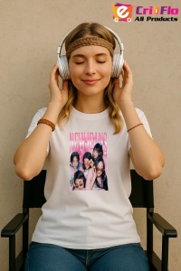 Tricou KPOP dama cu trupa formatia NEW JEANS , music Coreean 276 - Img 9
