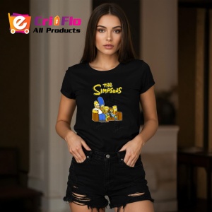 Tricou Simpson marge si familia pe canapea intr o scena celebra, Copii | Dama | Barbat , tricou negru - Img 7