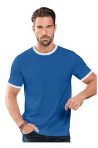 Tricou barbat albastru azuriu cu contrast la guler purtat de un barbat tanar si frumos