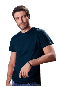 Tricou barbat Simplu basic albastru marin purtat de un bărbat frumos si tanar