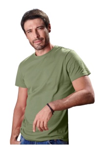 Tricou barbat Simplu basic khaki purtat de un bărbat frumos si tanar