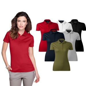Femeie imbracata in tricou polo de culoare rosu prezentand culorile disponibile negru, khaki, gri, alb, rosu