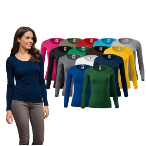 Femeie imbracata in bluza cu maneca lunga slim fit de culoare albastru marin