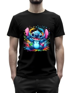Tricou negru cu un design colorat ce înfățișează un personaj animat albastru(Stitch) într-o postură entuziastă, înconjurat de stropi de culoare vibrantă. Personajul are o expresie veselă, iar fundalul prezintă o explozie de culori, conferind un aspect pli