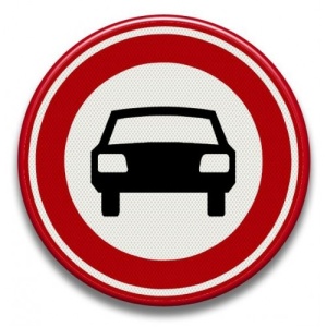 Indicator Accesul interzis autovehiculelor cu exceptia motocicletelor fara atas, Sticker autocolant