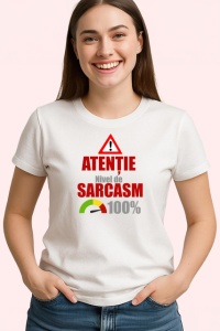 Tricou Atentie Nivel De Sarcasm 100 La Suta, din bumbac 100% , tricou alb pentru Copii | Dama | Barbat - Img 3