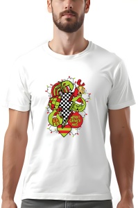 Tricou alb cu design festiv de Crăciun, care prezintă o compoziție de elemente colorate, inclusiv un model în carouri alb-negru și inimi roșii și verzi. Designul include personaje inspirate de Grinch, alături de textul 'Merry Grinchmas' și decoruri festiv