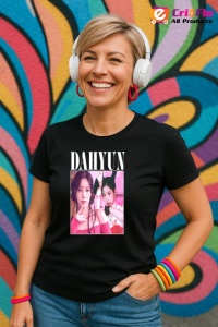 Tricou KPOP dama cu trupa formatia DAHYUN , music Coreean 205 - Img 5