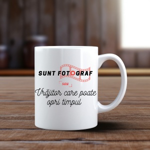 Cana haioasa personalizata cu textul Sunt fotograf sau vrajitor care poate oprii timpul