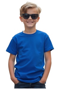 Tricou copii albastru regal prezentat de un baiat copil