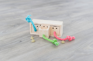 Jucarie de Strategie pentru Rozatoare, Cub, Lemn, 15 x 5.5 x 6 cm - Img 3