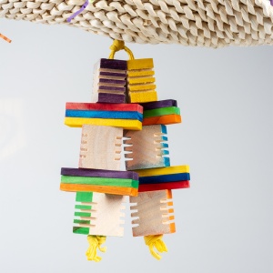 Jucarie pentru Pasari, Taco de Porumb cu Cuburi de Lemn, Multicolor, M: 36 x 19 x 40 cm - Img 2