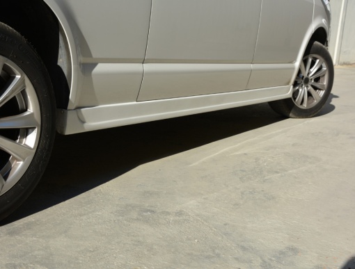 VW T5 2003-2014 T6 2015-2020-hoz kompatibilis oldalsó küszöb toldatok, hosszú karosszéria, üvegszálas, festetlen