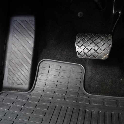SET COVORASE AUTO CAUCIUC UMBRELLA PENTRU DACIA LOGAN/STEPWAY/LOGAN (2012-2020)