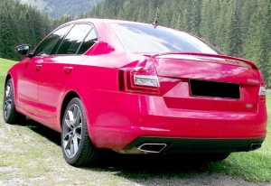 Skoda Octavia 3 III 2012-2019 modellhez kompatibilis csomagtartó spoiler, RS Design, fényes fekete, üvegszálas - Img 2