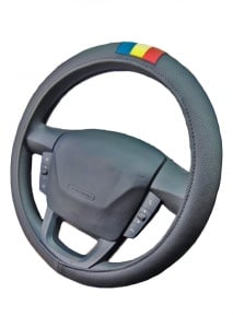 Husa volan imitatie piele perforata neagra cu steag ROMANIA diam. 45 - 46 cm, compatibil MERCEDES - Img 2