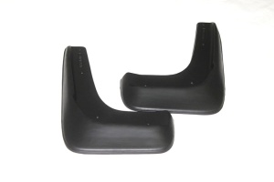Set 2 bucati aparatori noroi din cauciuc dedicate Ford Focus III 2011->, parte montare fata