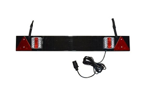 UTÁNFOLYÓRÚD 2 LED-ES REFLEKTORLÁMPÁVAL ÉS 2 REFLEKTOR HÁROMSZÖGGEL. 5M JBM KÁBEL