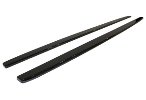 BMW 5-ös széria F10 2010-2017-es modellekkel kompatibilis oldalsó küszöb toldatok, fényes fekete színben
