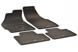 ESERNYŐ GUMI AUTÓS SZŐNYEG KÉSZLET FIAT PUNTO-HOZ (1999-2005) - Img 1