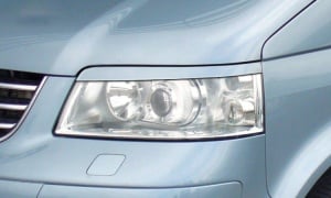 Fényszóró szemek, kompatibilisek a VW T5 Transporter Caravelle Multivan 2003-2009 modellekkel