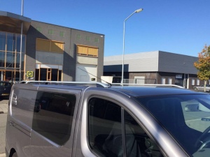 Prémium hosszanti lökhárítók, kompatibilisek az Opel Vivaro 2014-2019 modelljeivel, rövid karosszéria, ezüst színű - Img 3